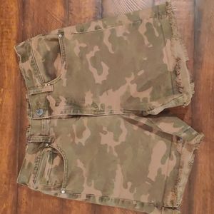 Grace and lace camo shorts